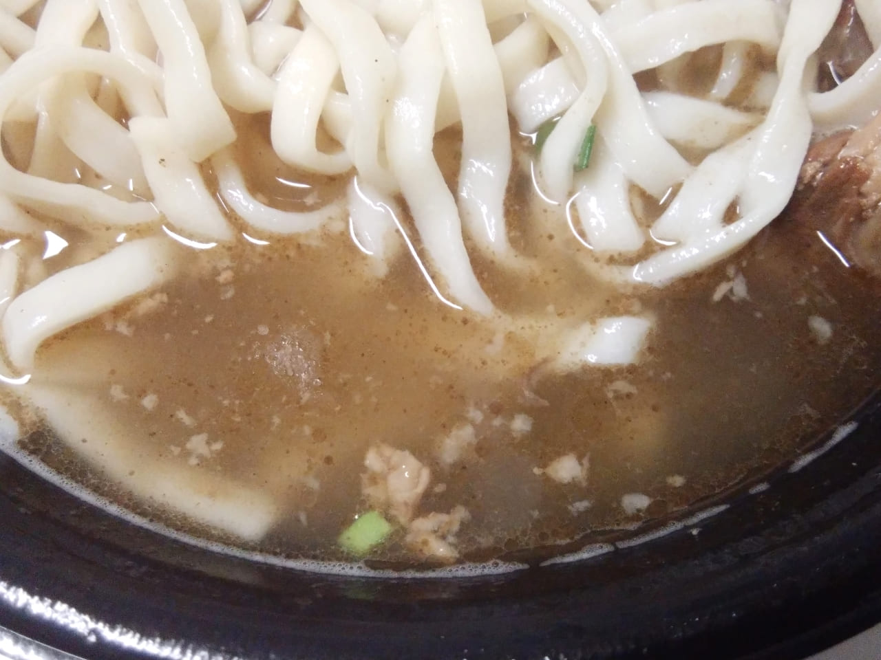 沖縄風本格ソーキそばのスープ